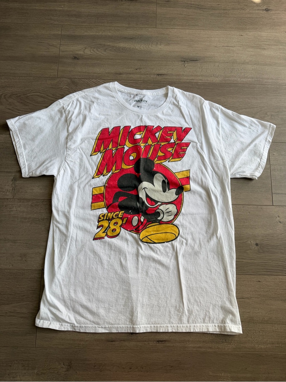 Men’s Mickey Mouse Since 28 White Graphic T-Shirt - size large